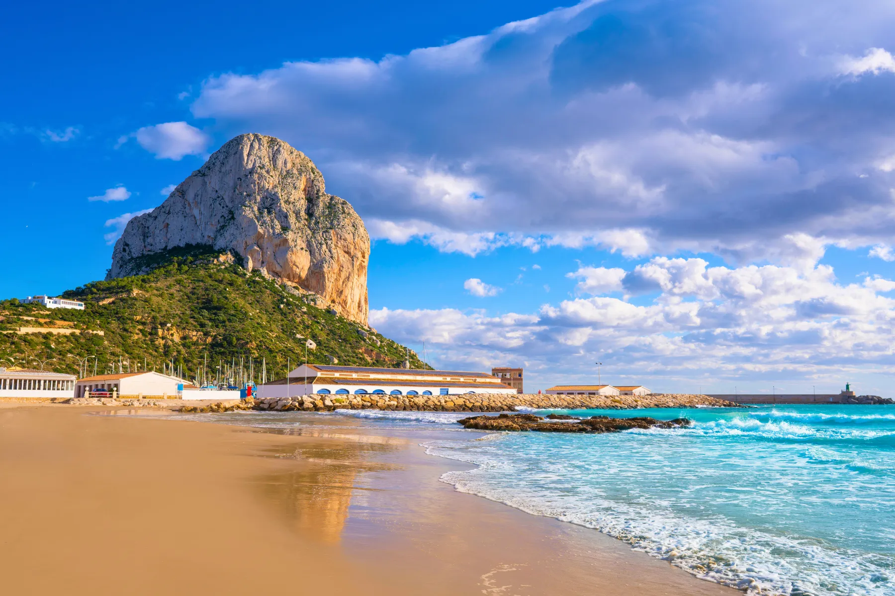 Calpe en la Costa Blanca: vistas y playa para familias